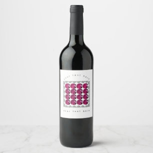 rotes gepunktetes Muster Weinetikett
