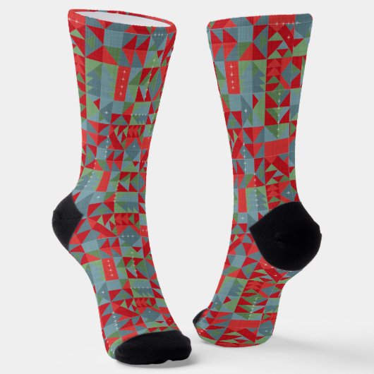 Rotes, graues, grünes geometrisches Muster. Socken (Gewinkelt)