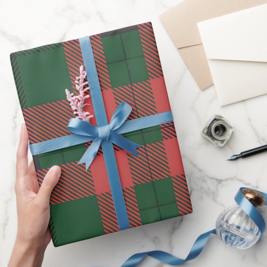 Rotes grünes Karomuster Geschenkpapier (Schenken)