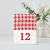 Rotes Hahnentrittmuster Tischnummer Postkarte (Stehend Vorderseite)