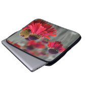 Rotes Helenium in selektiven Farben - desaturiert Laptopschutzhülle (Vorne Knopf)