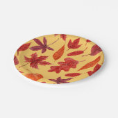 Rotes Herbstblatt Pappteller (Schrägansicht)