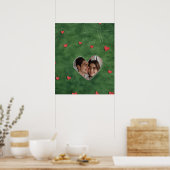 Rotes Herz auf grünem Gras Poster (Küche)