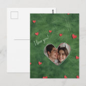 Rotes Herz auf grünem Gras Postkarte (Vorne/Hinten)