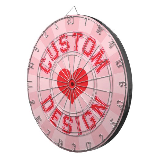 Rotes Herz auf Pastellrosa Farbe mit rotem Text Dartscheibe (Vorderseite rechts)