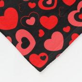 Rotes Herz auf schwarz Fleecedecke (Ecke)