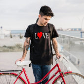 Rotes Herz für Liebe T-Shirt