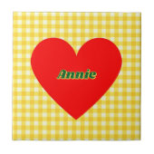 Rotes Herz Gelb Gingham Valentinstag Fliese (Vorderseite)