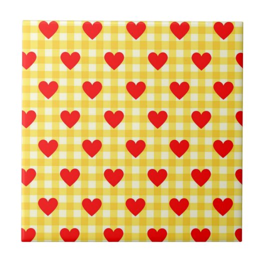 Rotes Herz Gelber Gingham Valentinstag Fliese (Vorderseite)