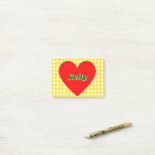 Rotes Herz Gelber Gingham Valentinstag Post-it Klebezettel (Auf Schreibtisch)