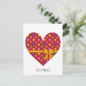 Rotes Herz mit einer Bow-Postkarte Postkarte (Stehend Vorderseite)