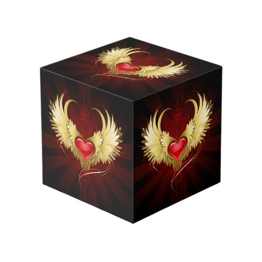 Rotes Herz mit goldenen Flügeln Würfel (Vorderseite Schrägansicht)