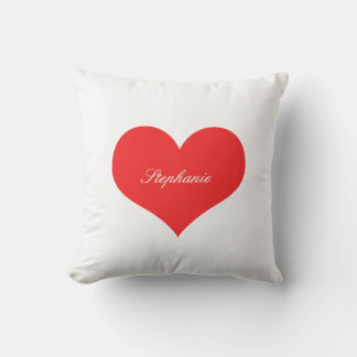 Rotes Herz mit individuellem Namensmonogramm als G Kissen
