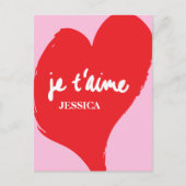 Rotes Herz mit je t’aime-Text auf rosa Hintergrund Postkarte (Vorderseite)