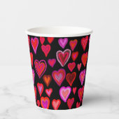 Rotes Herzdesign Pappbecher (Vorderseite)