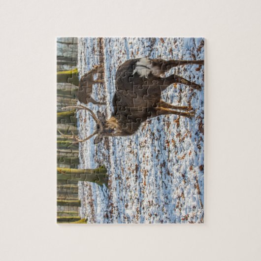 Rotes Hirsch im Schnee Puzzle (Vertikal)