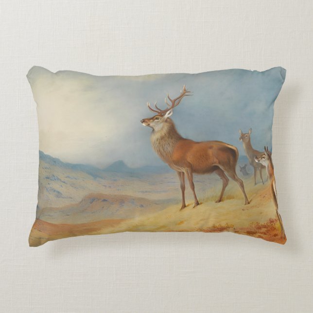 Rotes Hirsch in einer Hochlandschaft, Kunst Dekokissen (Vorderseite)