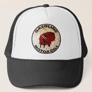 Rotes Indian-Benzin Vintage-Schild rostig. Truckerkappe
