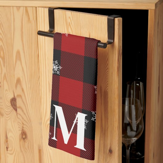 Rotes Karo & Schneeflocken Monogramm Anfangsbuchst Geschirrtuch (Drittel gefaltet)