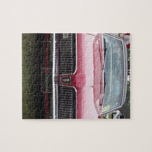 Rotes klassisches antikes Auto alten Mercury-Pumas Puzzle (Horizontal)