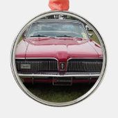 Rotes klassisches antikes Auto alten Mercury-Pumas Silbernes Ornament (Vorne)