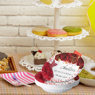 Rotes Kleid aus Quinceanera Blume weiß Pappteller