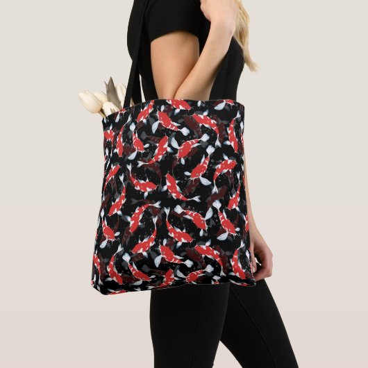Rotes Koi-Fischmuster Tasche (Von Nahem)
