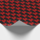 Rotes Land, schwarzer Bär, Umhüllungspapier Geschenkpapier (Ecke)