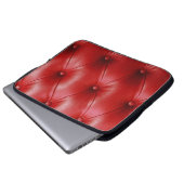 Rotes Leder: Eleganz der Stilelemente. Laptopschutzhülle (Vorne Knopf)