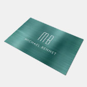 Rotes Metal-Monogramm Fußmatte (Schrägansicht)