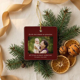 Rotes minimalistisches erstes Weihnachten als Oma Keramikornament