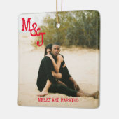 Rotes, modernes Minimalistisches und Verheiratetes Keramikornament (Links)