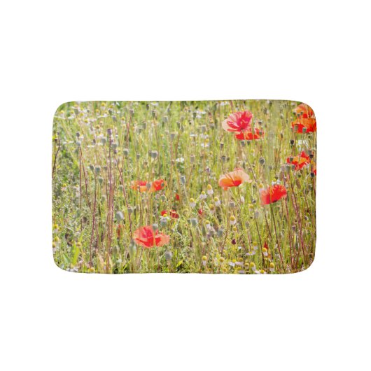 Rotes Mohnblumen-und Wildblumen-Blumenfeld Badematte (Vorderseite)