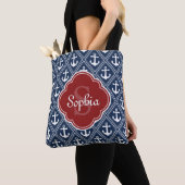 Rotes Monogramm für das blaue Anchor-Muster Tasche (Von Nahem)