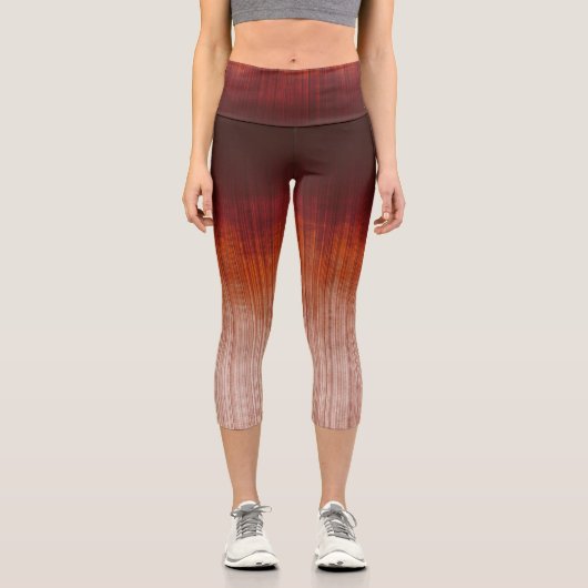 Rotes Orange Grau Weiß rustikal gestreifte ombre Capri Leggings (Vorderseite)