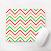 Rotes, oranges und grünes Chevron-Muster Mousepad (Mit Mouse)