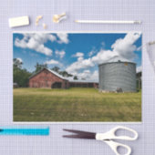 Rotes Pferd und riesiges Grain Silo Seidenpapier (Handwerk)