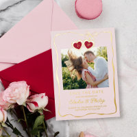Rotes rosa Herzförmiges Medaillon Monogramm Foto