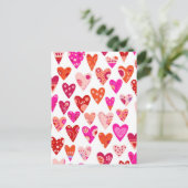 Rotes Rosa Herzmuster Feiertagspostkarte (Stehend Vorderseite)