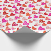Rotes Rosa Herzmuster Geschenkpapier (Ecke)