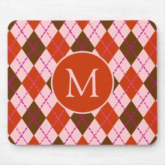 Rotes Rosa und Braunes Argyle-Muster Monogramm Mousepad (Vorne)