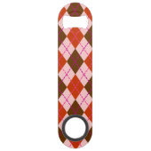 Rotes Rosa und Braunes Argyle-Muster-Monogramm Speed Flaschenöffner (Rückseite)