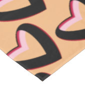 Rotes Rosa und Schwarzes Gradientherz Tischdecke (Schrägansicht)