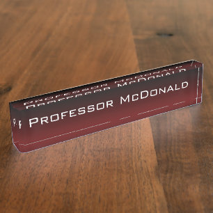 Rotes Schwarzes Burgunders verblassen Namensplakette