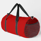 Rotes schwarzes Karomuster groß Duffle Bag (Rechte Ecke)