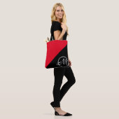 Rotes Schwarzes Monogramm Tasche (Am Model)