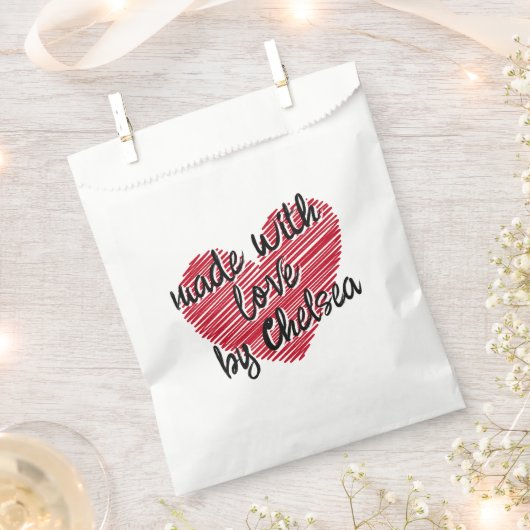 Rotes Sketchy Herz aus Liebe Geschenktütchen (Ausgeschnitten)