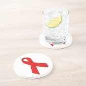 Rotes solidaritäts-Band der Leute, die mit AIDS Getränkeuntersetzer (Seite)