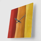 rotes Spektrum des orange Gelbs des bunten Quadratische Wanduhr (Winkel)