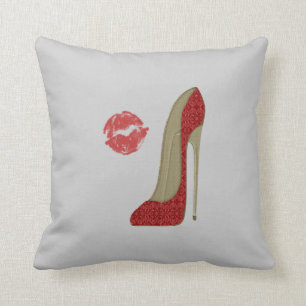 Rotes Spitze-Stilett-Schuh-und Kuss-Kunst-Kissen Kissen